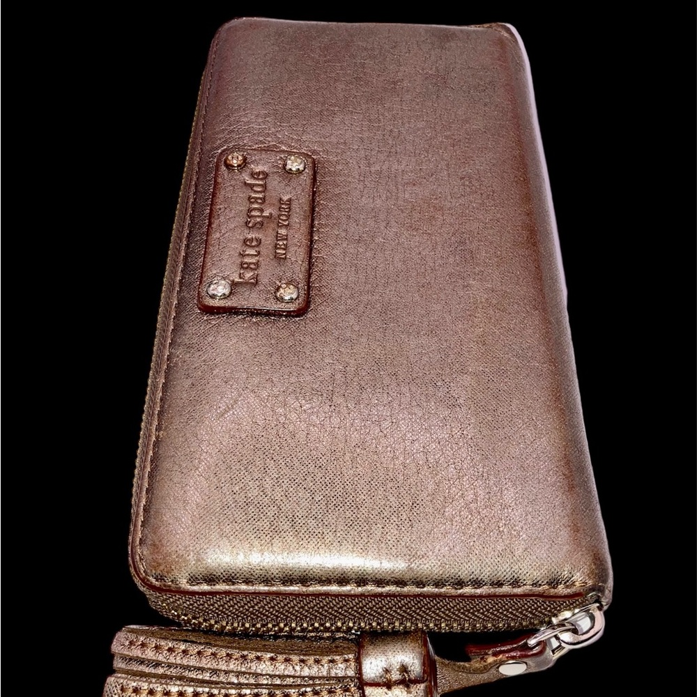 Kate Spade ♠️ Leather Zip Around Wallet